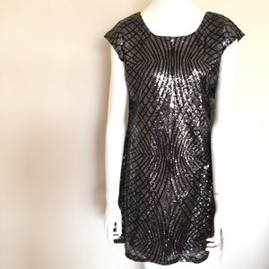 Trixxi Sequin Shift Dress Size Small